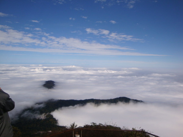 峨眉山金顶实时气象预报，登山必备指南