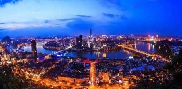 岳阳实时美景，探索城市风貌与人文魅力的瞬间定格照片集