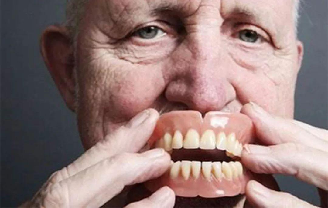 突发型牙疼：突发性牙剧痛 