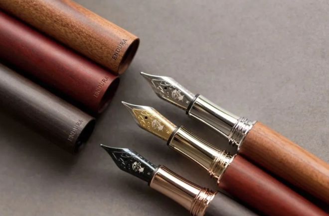 st笔尖不断墨：笔尖墨水擦不干净 