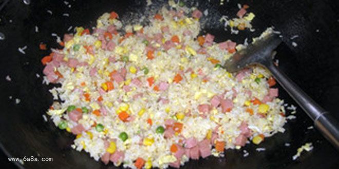 独家秘制,多彩炒饭,色香味俱佳的美食盛宴