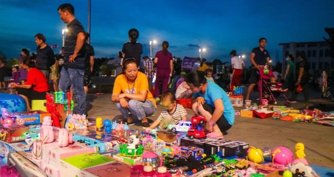 昆明地摊经济的规范：昆明市地摊经济摆摊点 