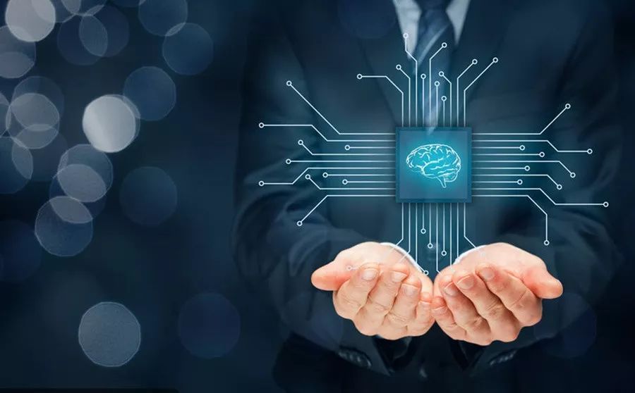 深化报道，挖掘新闻背后的深度、广度与温情故事