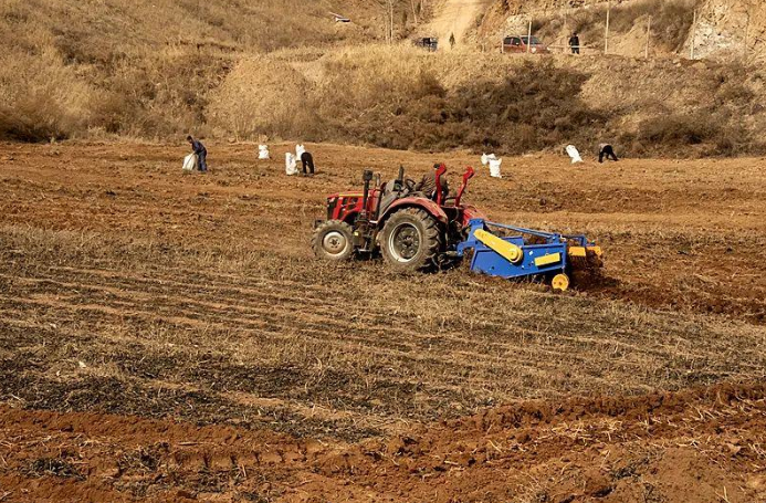 乡村治理能力提升，农村持续发展的动力引擎
