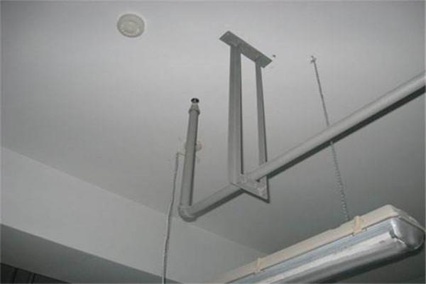 管道支架厚度规范要求为：管道支架多少米 