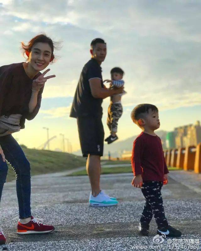 双独家庭女孩的成长之路，挑战与突破