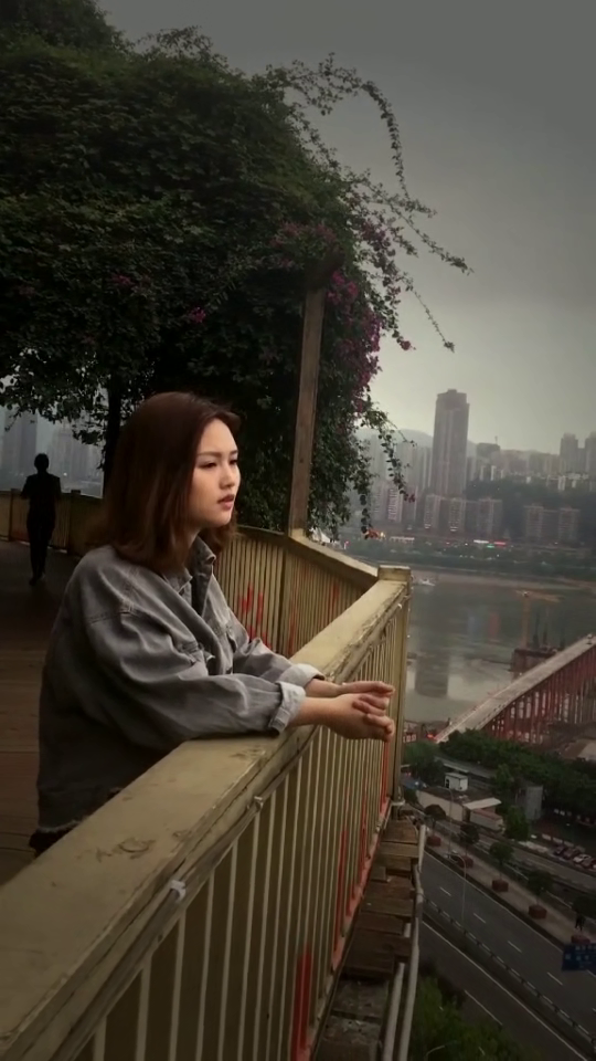 独家记忆小姐姐图片：独家记忆配图 