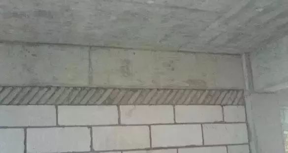 加气块砌体木砖规范要求：加气块砖砌墙规范 