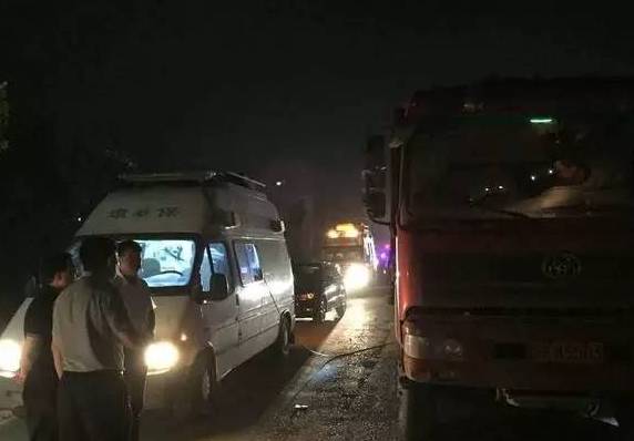 渣土车管理规范：渣土车规范运输通告 