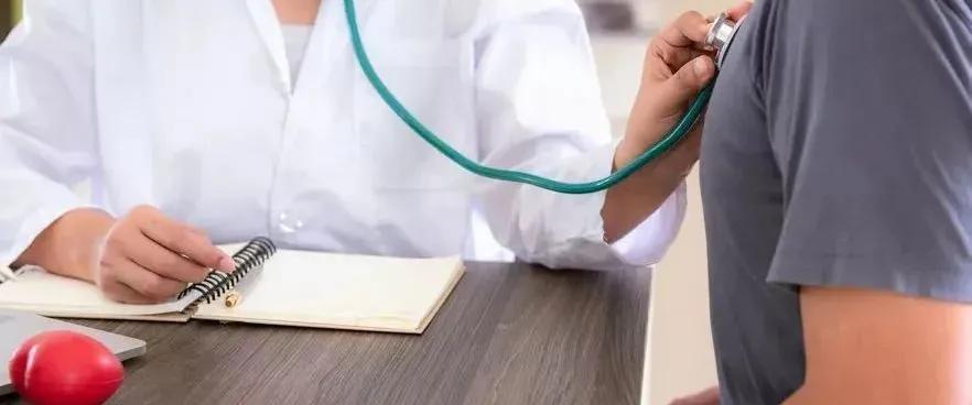 工作中突发脑梗如何应对与预防？实用指南助你应对危机！