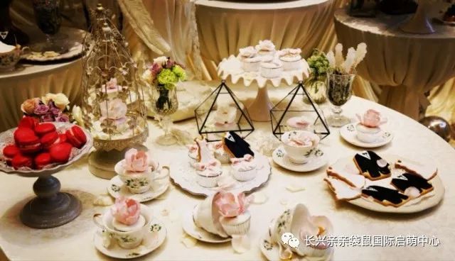 甜品台宣传图片：甜品台内容 