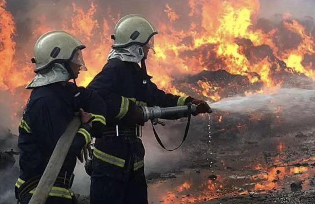 应对家庭突发状况，后院起火如何处理紧急事件？