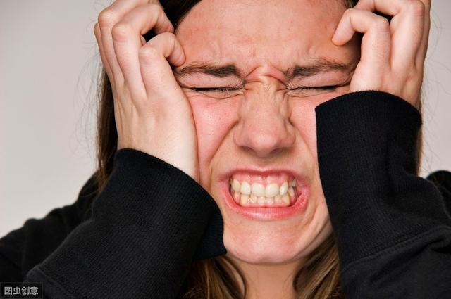 突发性耳聋耳鸣伴有眩晕：突发性耳鸣引起眩晕 