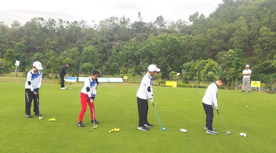 全球高尔夫精英挥杆排名榜单，荣耀之巅，世界顶尖高手一览