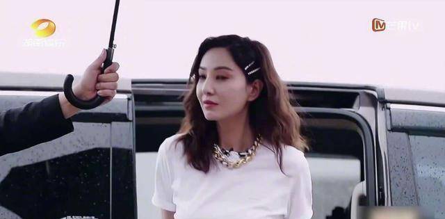 谭卓，演技惊艳，魅力四射，百度热议不断！