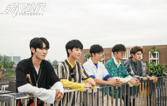 王源励志语录，青春燃烧，梦想逐风前行！