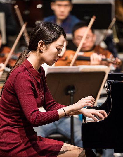 独家记忆，陈小春钢琴情缘揭秘