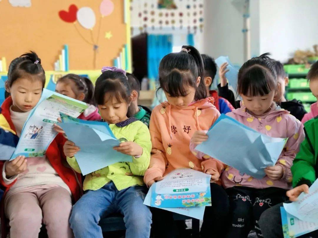 幼儿园交通宣传日活动，守护童年，安全出行