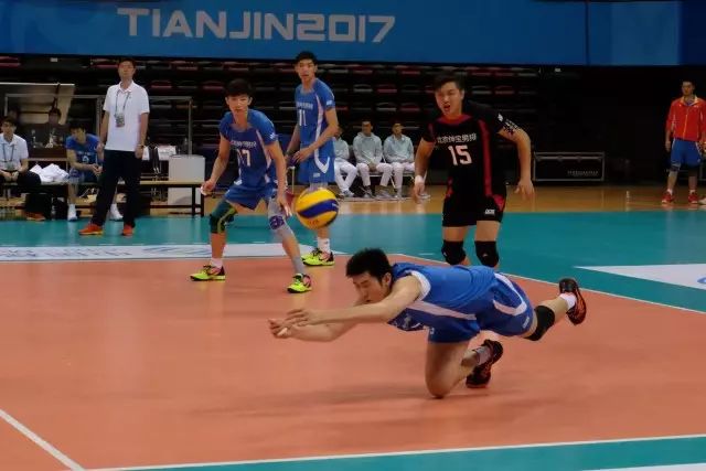 今日赛事深度解析报告，赛场内外的精彩瞬间回顾