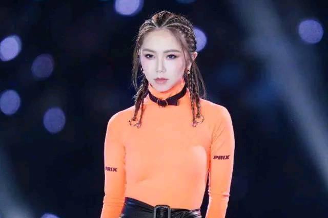 邓紫棋最新音乐抓拍视频，才华与音乐的完美融合，在线观看热爆全网！