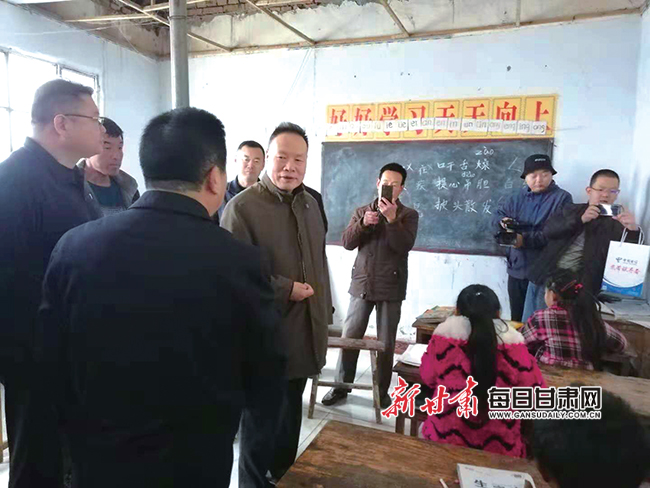 陇南脱贫走高效之路