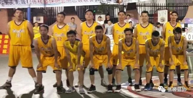 蓝球比赛今日热血开战，激情激战，展现竞技风采！