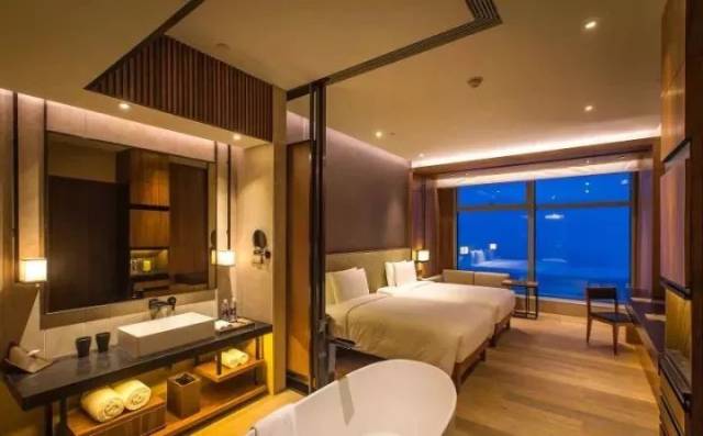 青岛南城酒店排名TOP10揭晓，高品质住宿绝佳之选！