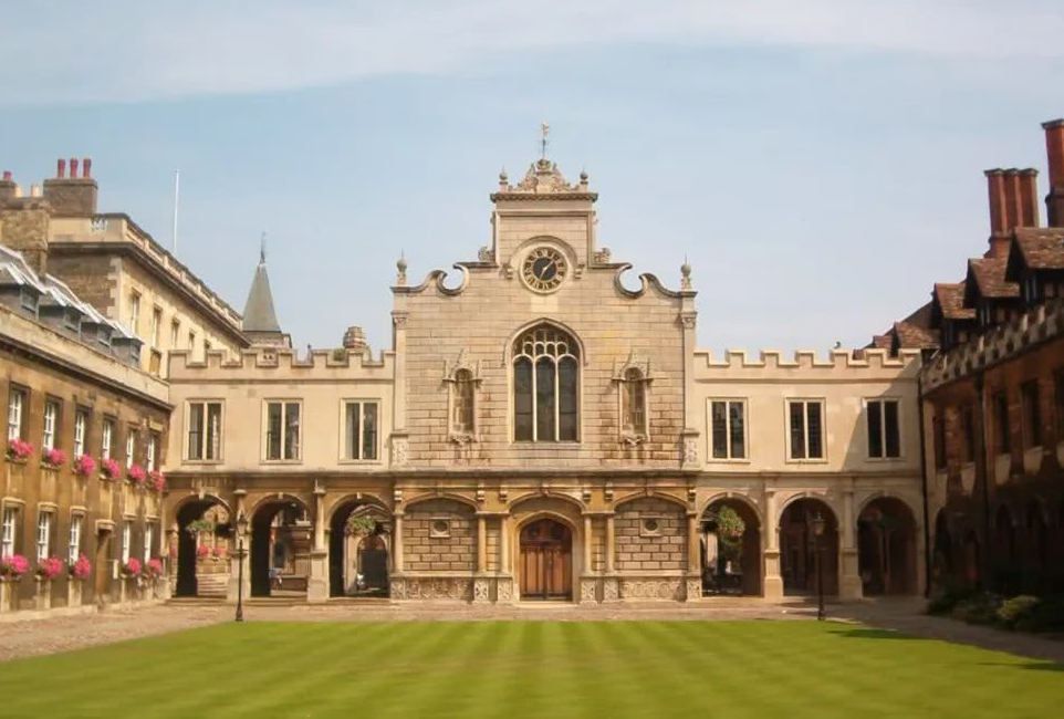 阿斯顿大学全球排名及顶尖学府地位与影响力探索