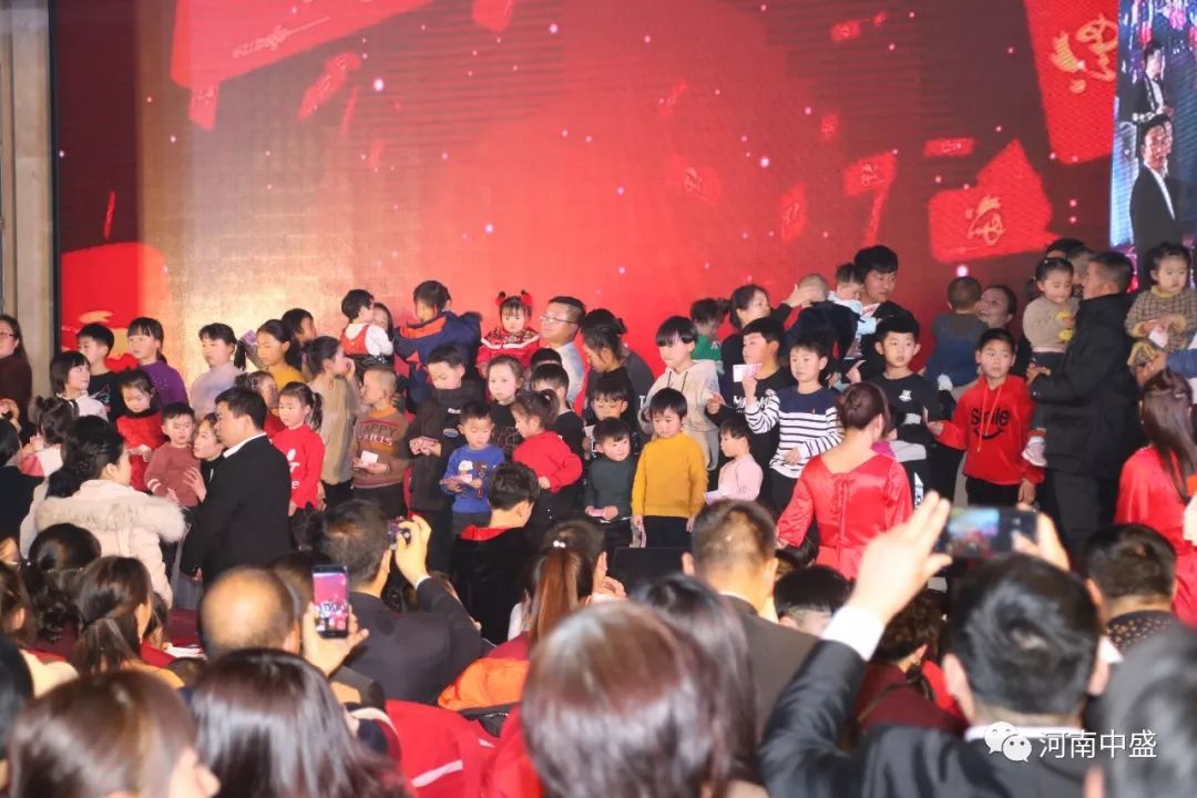 企业年会盛况回顾，年度成果获盛赞，共创辉煌未来展望