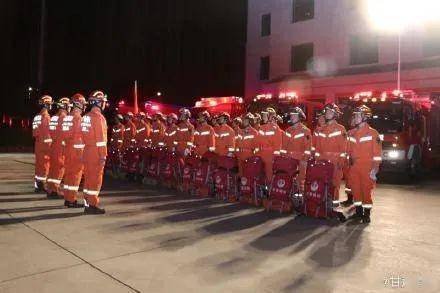 日本突发大规模呕吐事件揭秘，原因探究与应对策略