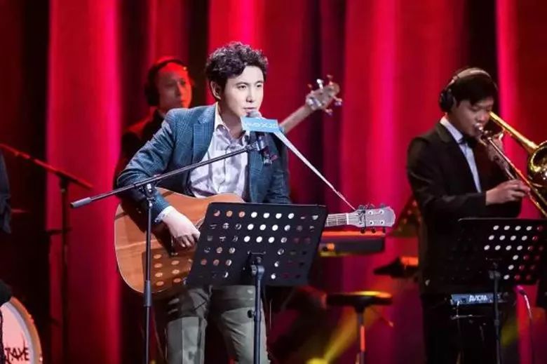 沈腾舞台喜剧魅力，笑场连连，欢乐无限！