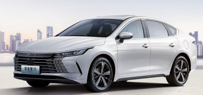 比亚迪降价背后的策略，是否亏本？最新消息深度解析