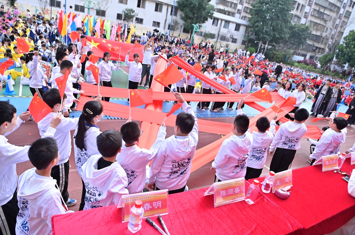 激发活力，塑造健康未来，体育精神的独特魅力